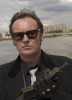 photo Philip Glenister